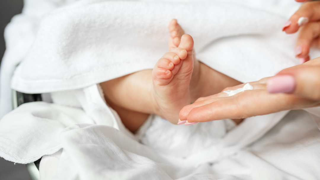 Nurturing Your Newborn's Delicate Skin: Dos and Don'ts