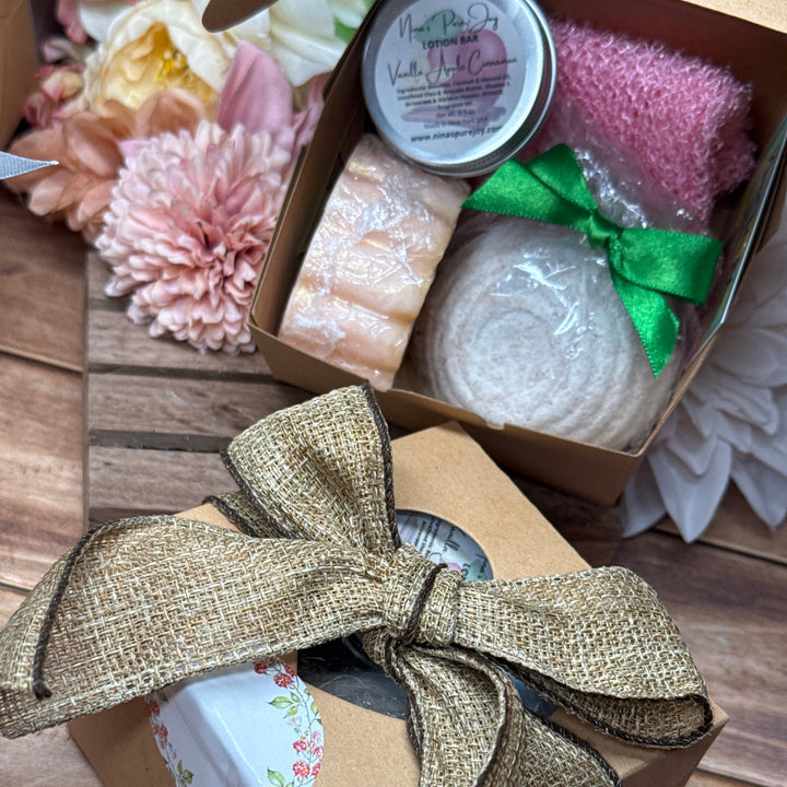 Seasonal Gift Box